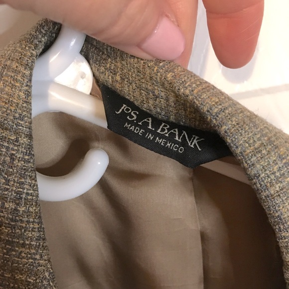 LIKE NEW MENS JOS. A. BANKS DRESS COAT - Picture 3 of 7